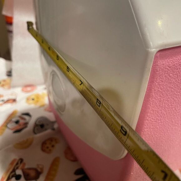 Igloo Playmate Pink Lunch Cooler 7 Quart - Picture 12 of 15